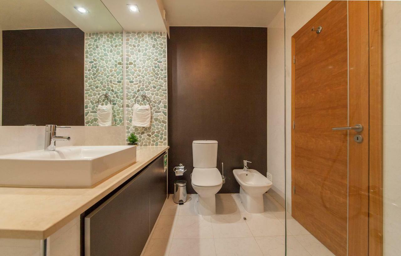 B27 - Luzbay 2 Bed Apartment Exteriör bild